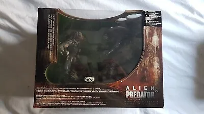 Buy Alien Vs. Predator Deluxe Boxed Set McFarlane Toys Movie Maniacs Series 5 • 50£