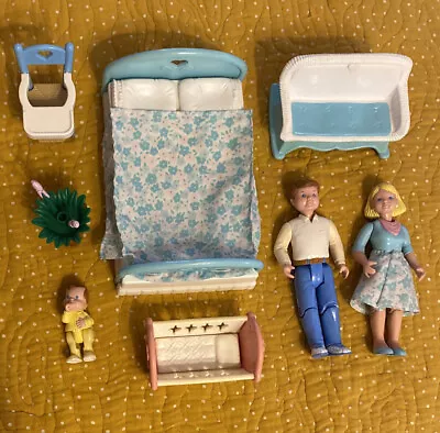 Buy Vintage 1993 Fisher Price Loving Family Dream Doll House Furniture Family Figure • 25.95£