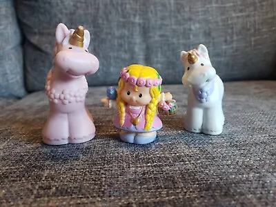 Buy Fisher Price Little People Maid Marion Set With Unicorns • 13£