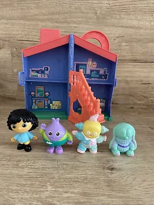 Buy Cbeebies Moon And Me House And 4 Figures Playset • 18.99£
