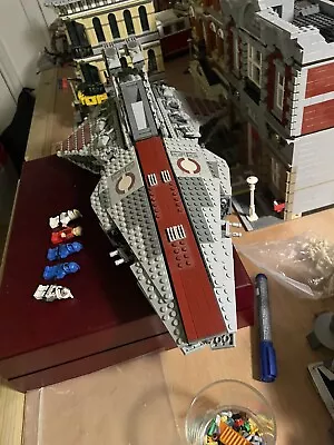 Buy LEGO Star Wars Venator-Class Republic Attack Cruiser 8039 90% Complete • 140£