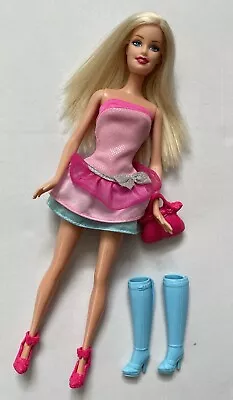 Buy Barbie Fashion Fairytale Fashion Magic In Paris • 19.56£