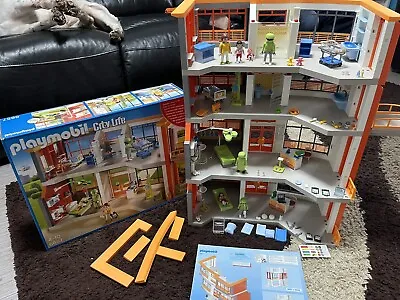 Buy Playmobil Set 6657 City Life Furnished Children’s Hospital 4-story!  • 75£