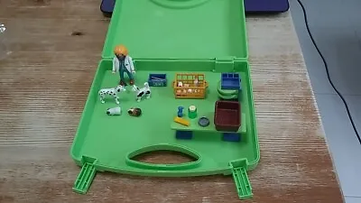 Buy Playmobil Set 5970 Vet Clinic Carrying Case With Figure And 4 Animals • 7£