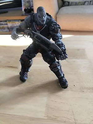 Buy NECA GEARS OF WAR LOCUST SNIPER Excellent Condition With 2 Weapons. • 18£