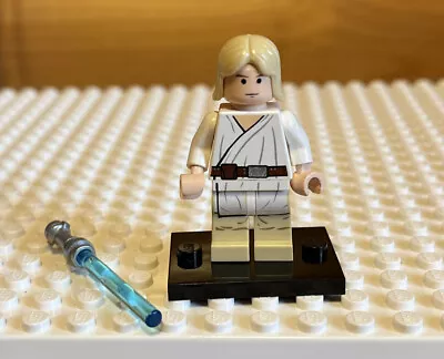 Buy Lego Star Wars Minifigures- Luke Skywalker Tatooine + Lightsaber + Base • 5.99£