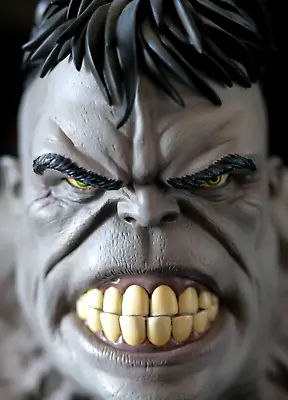 Buy Grey Hulk Legendary Scale Bust Sideshow Collectibles • 850£