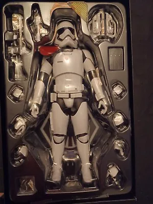 Buy Hot Toys Star Wars First Order Stormtrooper Officer • 400£