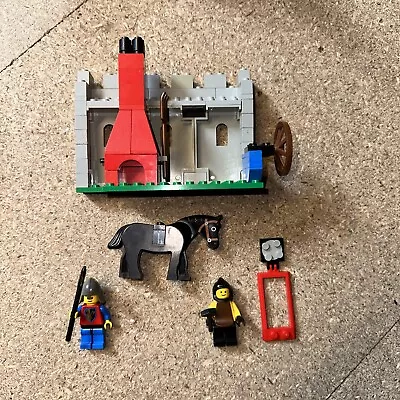 Buy LEGO Castle: Blacksmith Shop (6040) Classic Set • 40£