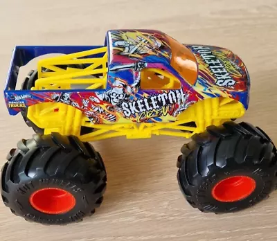 Buy Hot Wheels Skeleton Crew Monster Truck 1:24 • 7.99£