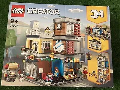 Buy LEGO 31097 - Creator Townhouse Pet Shop & Cafe *Retired * ***** BOX DAMAGED**** • 64£