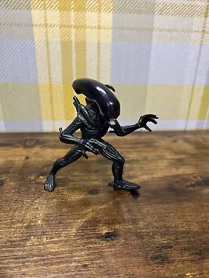 Buy Kenner Alien Vs Predator Warrior Alien Action Figure Xenomorph 1992 VGC (C) • 14.99£