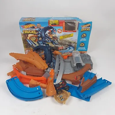 Buy Hot Wheels Monster Truck Scorpion Sting Raceway Playset (#H1/15) • 9.99£