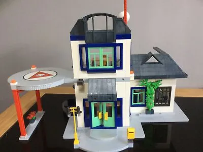 Buy Playmobil Police Station 3988, Preowned • 39.99£