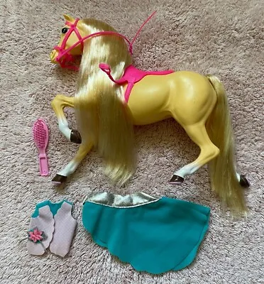 Buy Barbie Horse Trailer Horse • 41.12£