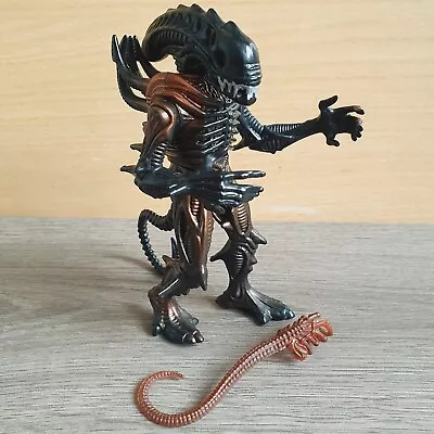 Buy Kenner Scorpion Alien Figure With Face Hugger 1992 • 17.99£