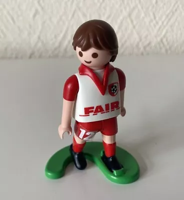 Buy Playmobil - 4700 - Football - Soccer - Red Player - Brown Hair With Stand (MF) • 9.99£