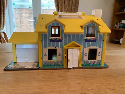 Buy Vintage/Original 952 Fisher-Price Play Family House W/ Furniture & Characters  • 15£