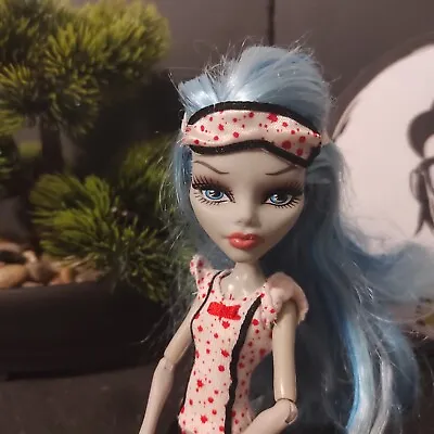 Buy Monster High Doll Ghoulia Yelps Dead Tired Doll #geektrademonterhigh • 14.35£