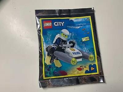 Buy LEGO City - Police Diver With Underwater Scooter - Foil Pack 952208 - New • 3£