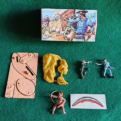 Buy Vintage! 1972 Britains Mini Set - Scenic Model Kit - 'wild West Cowboys' - #1061 • 19.99£