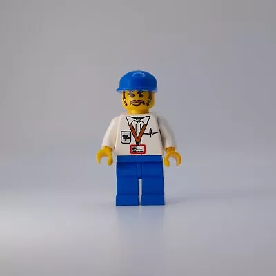 Buy LEGO Minifigure - Vintage - Studios Camera Man - Stu001 - 4049 1411 1352 1370 • 5.49£
