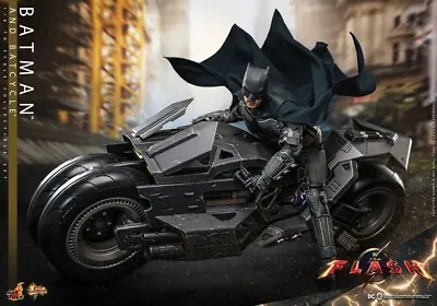 Buy The Flash - Batman & Batcycle Masterpiece Hot Toys Figure Early November 2024 • 848.60£