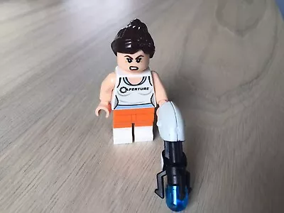 Buy LEGO Dimensions APERTURE GIRL Minifigure With Weapon - Damaged • 9.99£