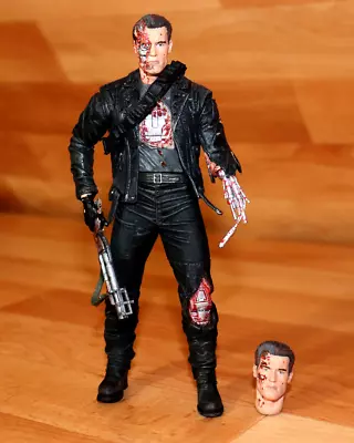 Buy Schwarzenegger Terminator 2 Judgment Day Final Battle T-800 7 Action Figure • 76.86£