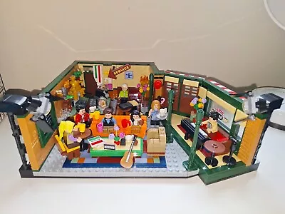 Buy Friends Central Perk Lego Set 21319 • 75£