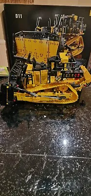 Buy Lego Technic: Cat D11 Bulldozer 42131 • 400£