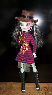 Buy 1 Monster High Doll FRANKIE STONE Repainted Freddy Kruger  • 122.53£