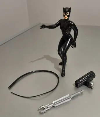 Buy RARE BATMAN RETURNS: Catwoman Figure With Taser Gun DC Comics 1992 Kenner • 44.95£