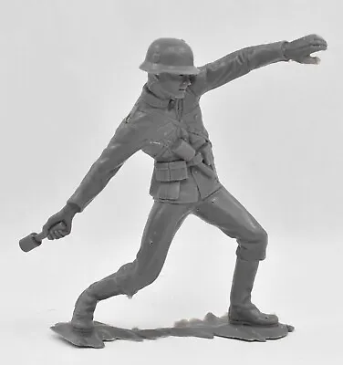 Buy Marx WWII 6  German Soldier Throwing Grenade Plastic Army Men Toy Soldier Figure • 23.67£