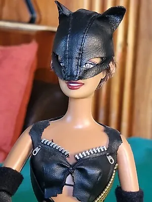 Buy Barbie Catwoman Halle Berry 2004 Mattel Doll • 41.19£