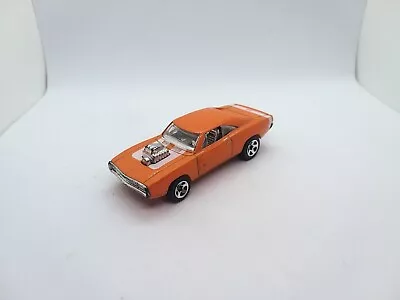 Buy Hot Wheels '70 Dodge Charger R/T • 3£