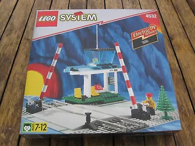 Buy Lego Manual Level Crossing 4532 Set • 54.95£