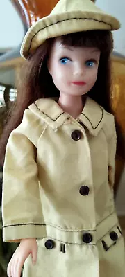 Buy Vintage Barbie Clone_European Davtex Honey In British Crown Outfit_1960's • 43.06£