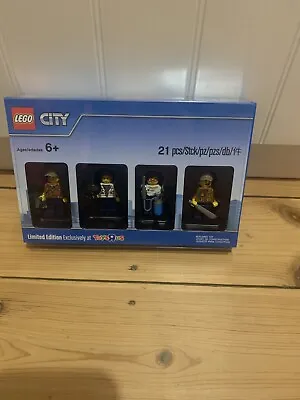 Buy Lego City Exclusive Bricktober Toys R Us Minifigures Limited Edition 5004940 • 14.99£