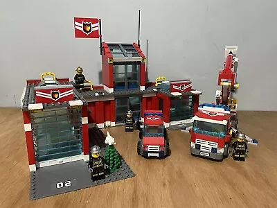Buy Lego City Fire Station 7945 • 34.99£