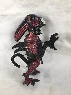 Buy Aliens Xenomorph Figure - Kenner Alien Predator - Poseable (A1582) • 12.99£