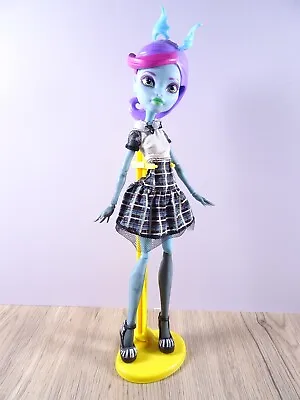 Buy Vintage Monster High Dolls Lagoona Blue? Modeled Hair Stand Mattel (8266) • 20.47£