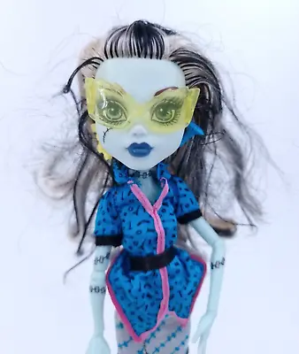 Buy Monster High Scaris City Of Frights Frankie Stein Doll With Glasses Clothing • 25.74£