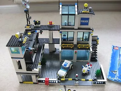 Buy Lego City Police Station 7744 • 39.99£
