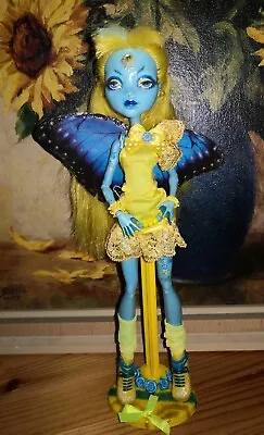 Buy 1 Monster High Doll LAGOONA Blue 13 Wishes Repainted As Elf Fairy Yellow-Blue • 87.20£