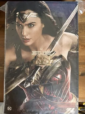 Buy Hot Toys - Wonder Woman Justice League Deluxe - 1/6 Scale Figure  • 250£